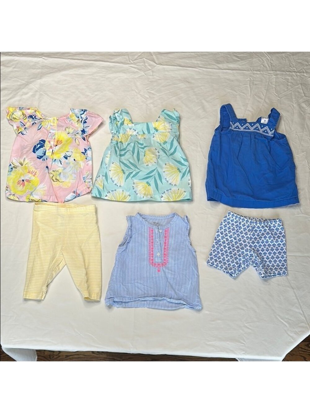 Carters size 9 months baby bundle of summer sets. Mix and match tops and pants.